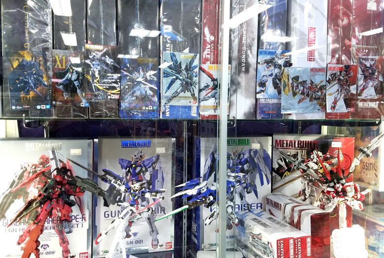 人気 秋葉原 ガンダム フィギュア